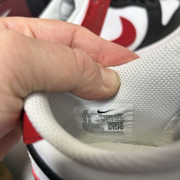 Nike Dunk Low GS “Chicago Black Toe/White Gym Red" 2024 - Picture 6 of 6